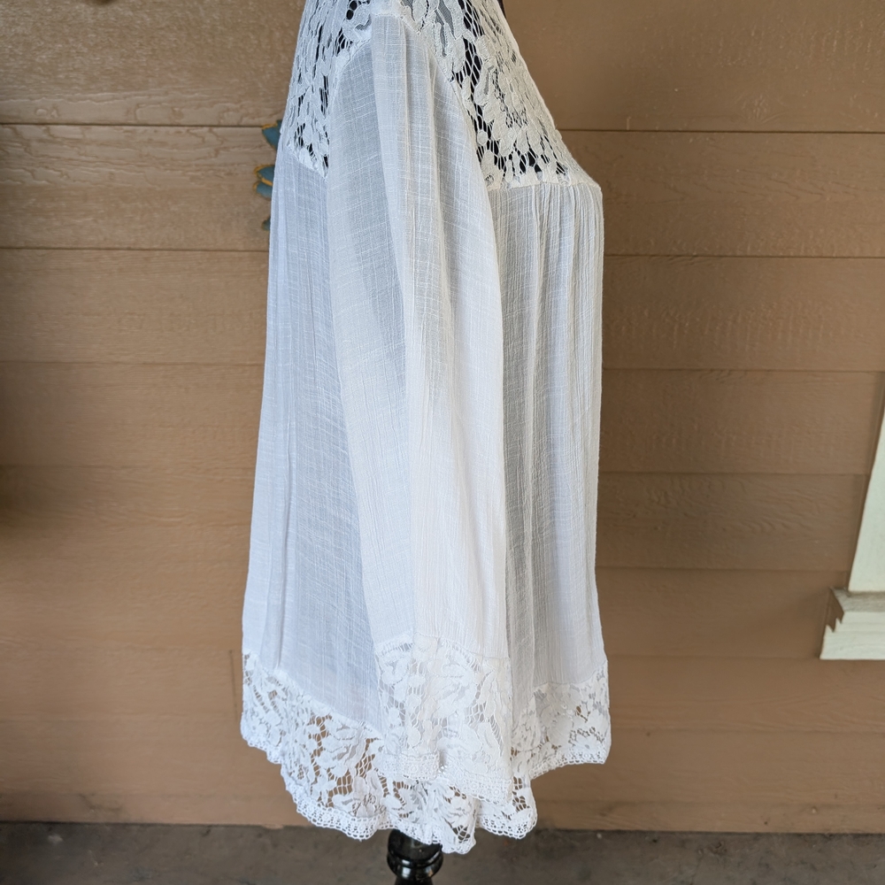 Zac & Rachel White Lace Accent Blouse - Picture 2 of 4